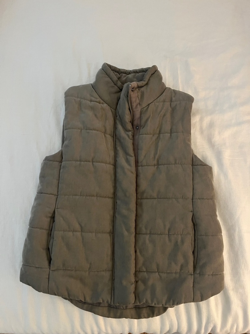 Quilted Sleeveless Puffer Vest - Olive Green